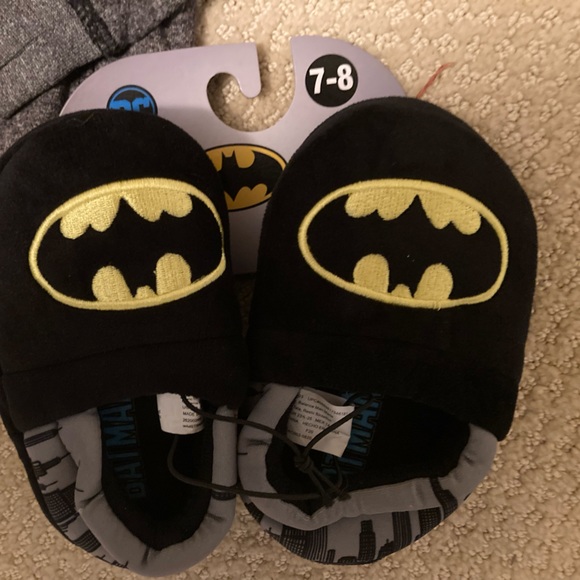 NWT BATMAN DIO HOODIE (5/6) AND SLIPPERS(7/8) - Picture 2 of 5